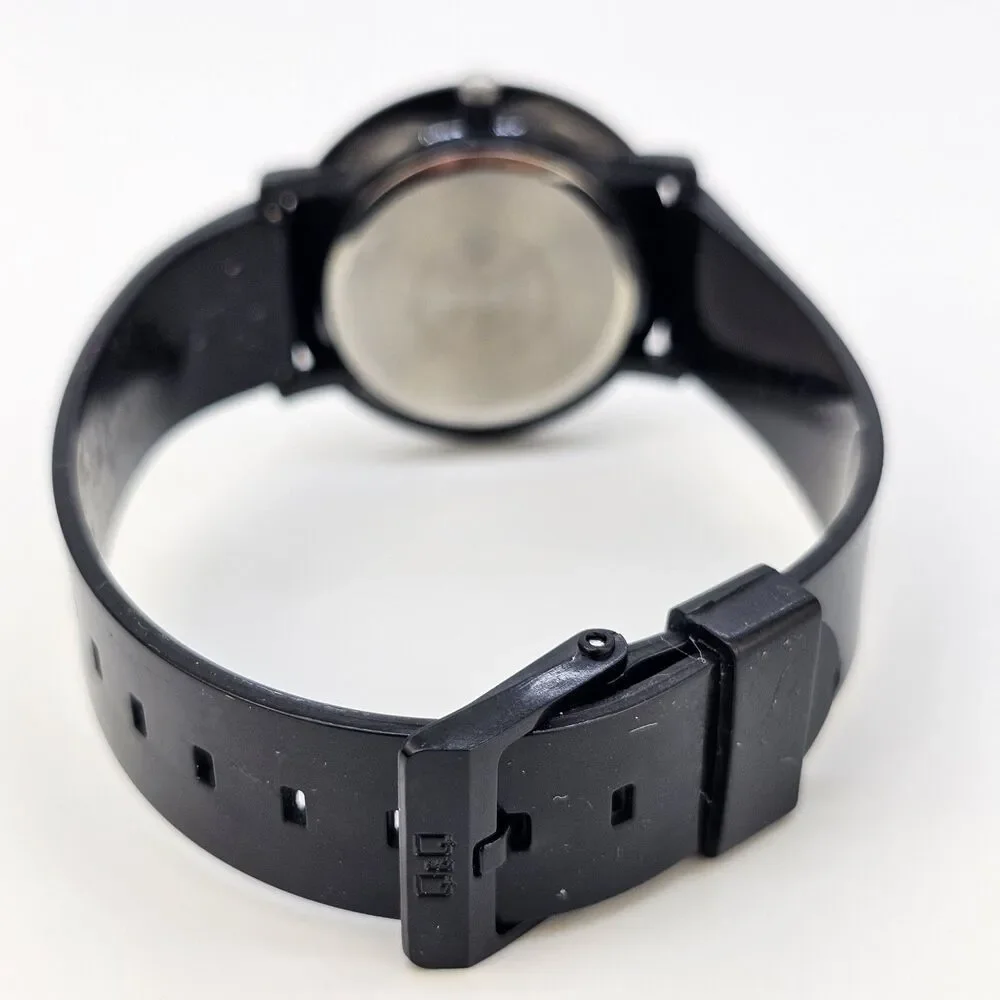 QQ Unisex Watch 37MM White Dial Black Plastic Band Straps‎ New Battery